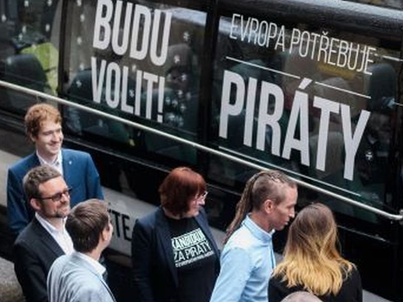 Cesta pirátského autobusu po jihočeských městech
